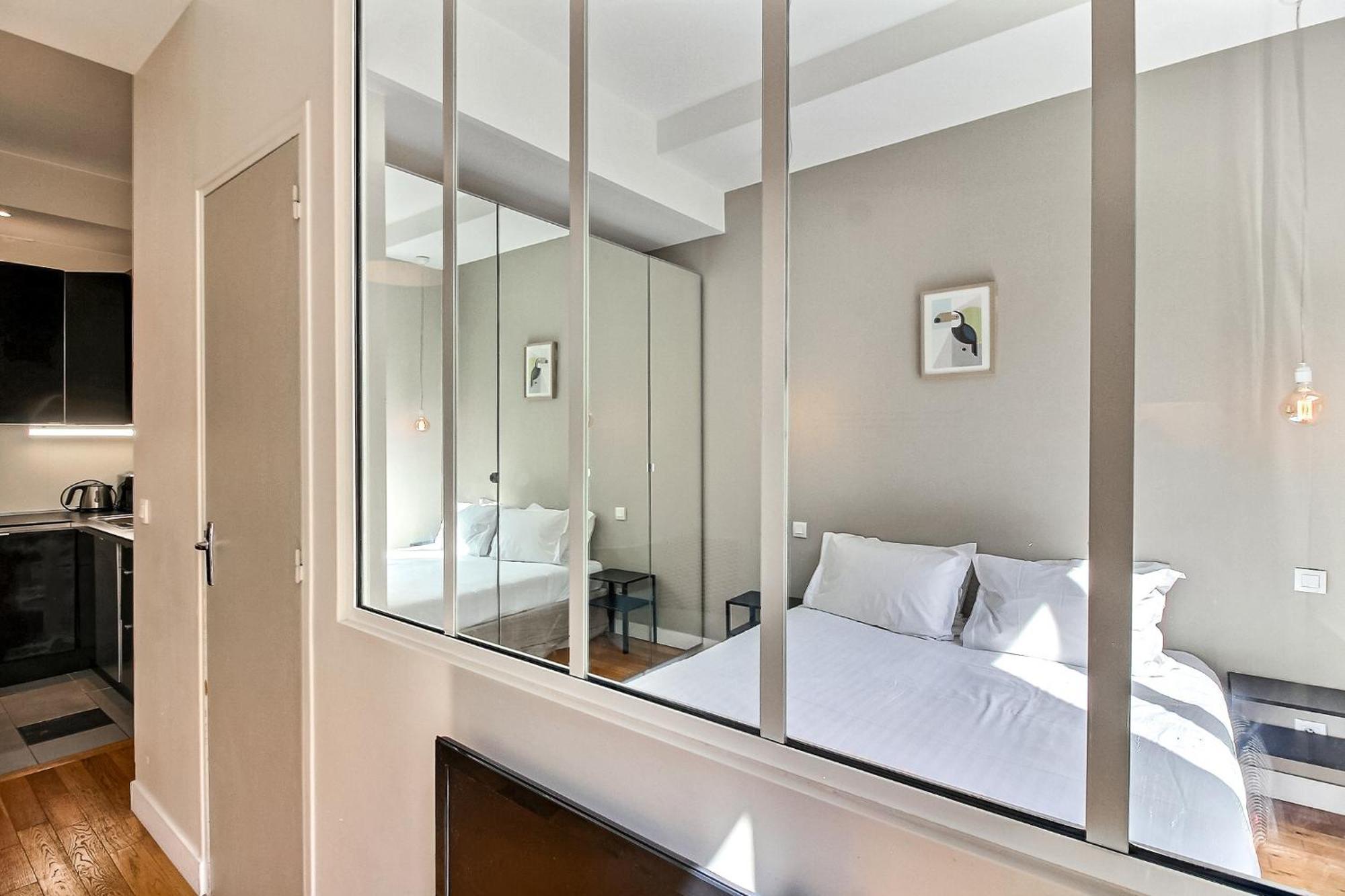 Parisian L Bellan Apartment Paris
